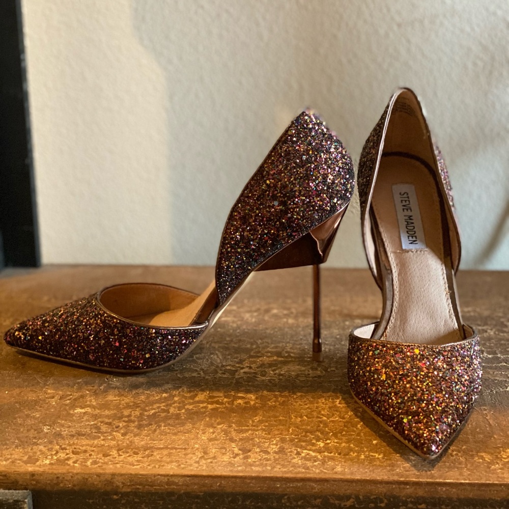 Steve Madden Glitter Pumps